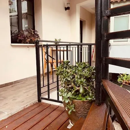 Spacious In A Trendy Neighborhood 公寓 地拉那